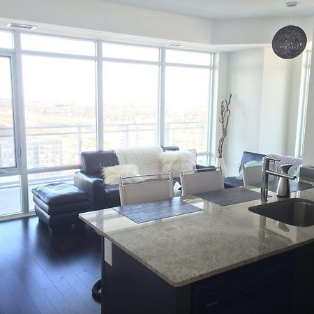 Square One Fully Furnished Suite Mississauga Luaran gambar