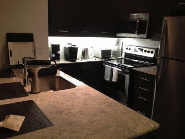 Square One Fully Furnished Suite Mississauga Luaran gambar