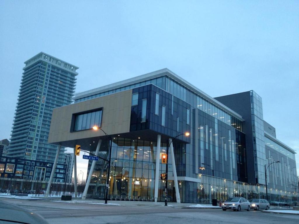 Square One Fully Furnished Suite Mississauga Luaran gambar